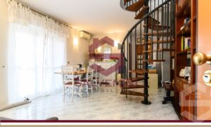 Scopri di più sull'articolo Vendita – Bracciano – via dei Lecci, Bilivelli 180 mq. con box auto doppio € 275.000,00